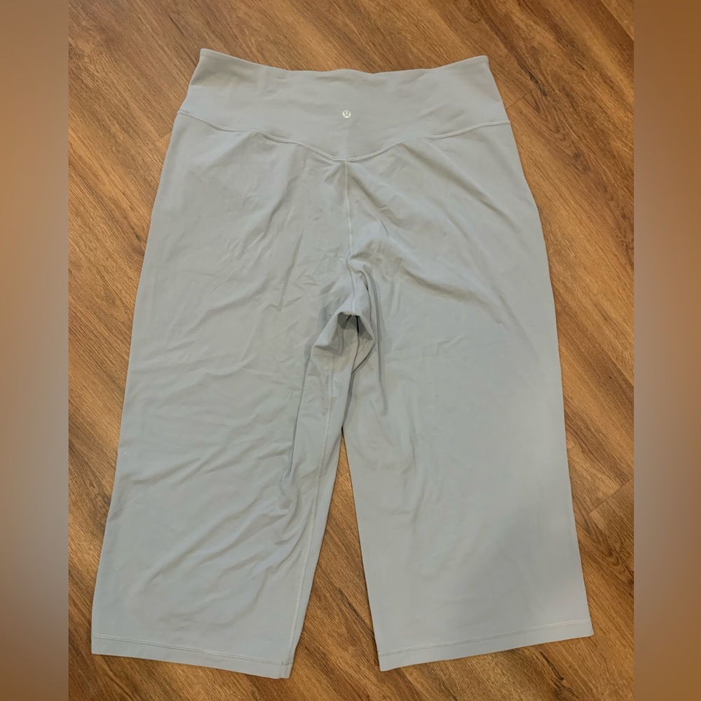 Lululemon Align Gray Cropped Yoga Pants 23”
